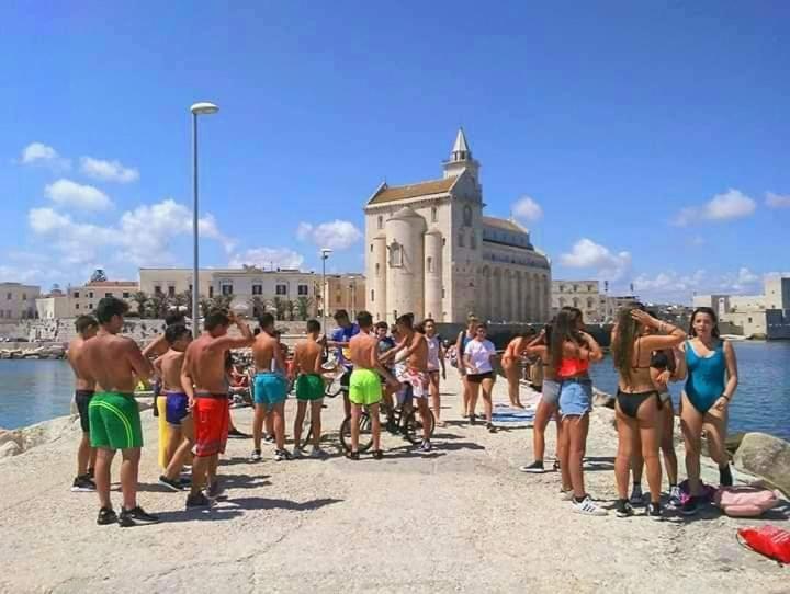 Le Rondini Apartman Trani Kültér fotó
